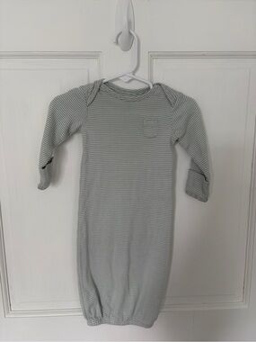 Simple Joys by Carter’s Striped Pocket Baby Sleep Gown